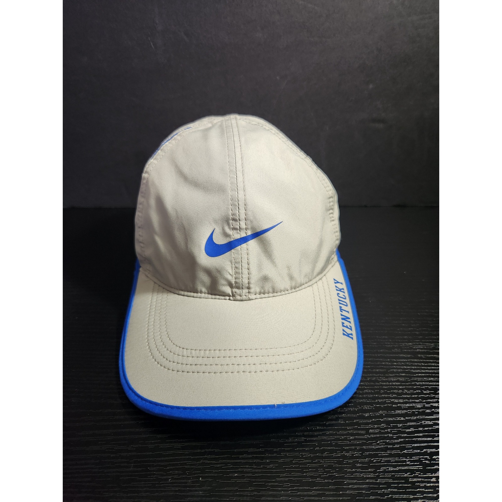 Nike Featherlight Dri Fit Kentucky Wildcats Baseball Cap Hat Gray Blue
